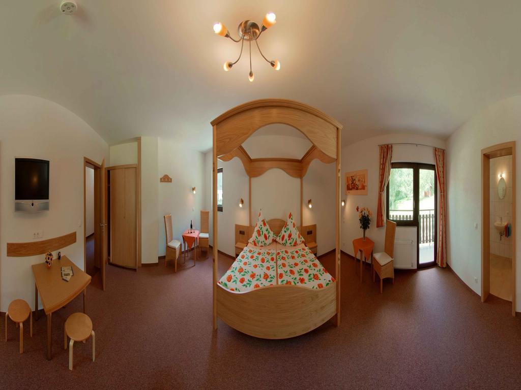 Moselhotel Waldeck Burgen  Luaran gambar